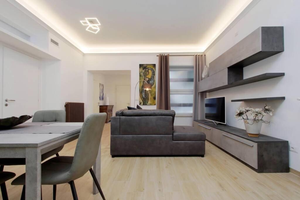 Aventino Contemporary Apartment Roma Ngoại thất bức ảnh