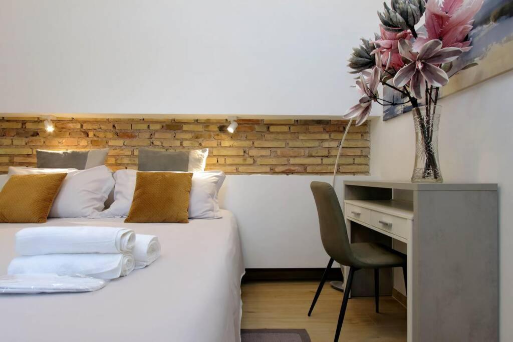 Aventino Contemporary Apartment Roma Ngoại thất bức ảnh